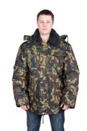 №1 - Куртка зимняя из камуфляжной ткани с центральной застежкой на молнию и планку, с 2 нагрудными накладными карманами с клапанами, с 2 боковыми прорезными карманами с листочкой, рукав втачной, воротник отложной из искусственного меха, капюшон пристегивается молнией, по талии и низу регулируется кулиской со шнуром.
